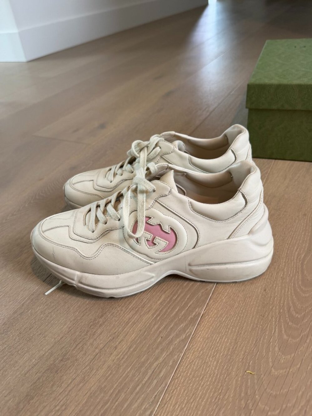 Gucci Rhyton Sneakers cream pink original